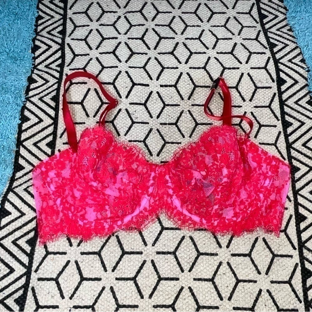 VICTORIA'S SECRET VERY SEXY UNLINED DEMI RED & PINK FLORAL LACE, SZ 34 D